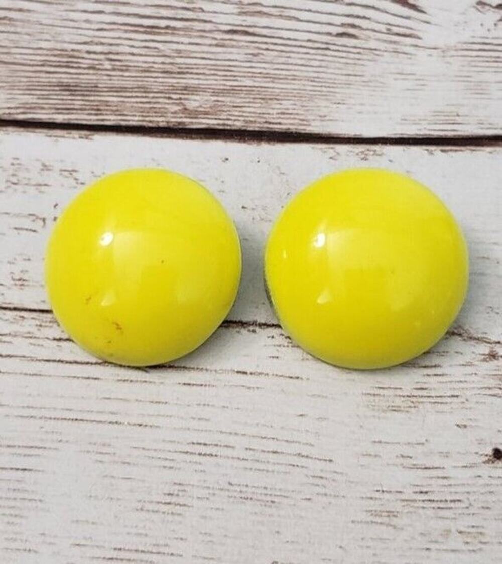 Vintage Clip On Earrings - Bright Yellow Circle Retro 7/8"